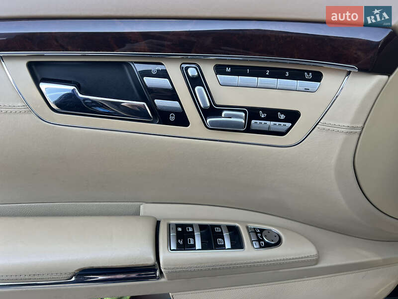 Седан Mercedes-Benz S-Class 2011 в Львові