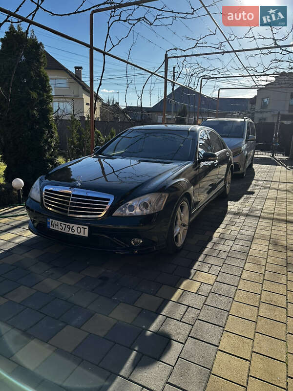 Mercedes-Benz S-Class 2008