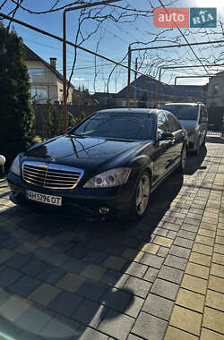 Седан Mercedes-Benz S-Class 2008 в Иршаве