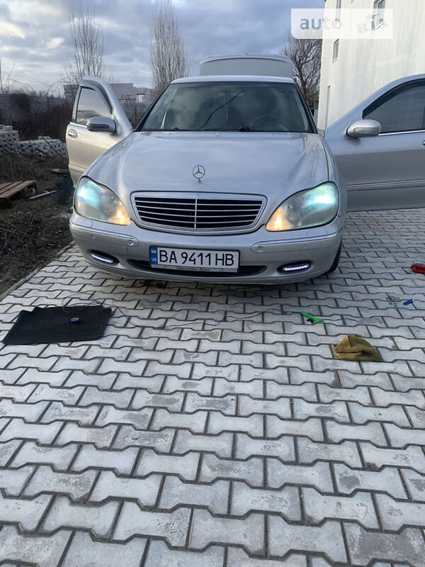 Седан Mercedes-Benz S-Class 2000 в Кропивницькому