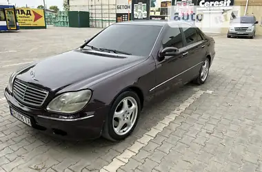 Mercedes-Benz S-Class 2000