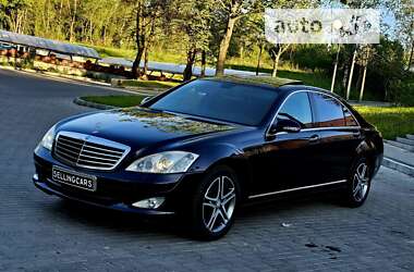 Седан Mercedes-Benz S-Class 2007 в Ровно