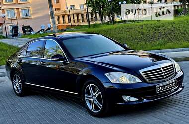 Седан Mercedes-Benz S-Class 2007 в Ровно