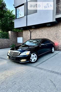 Седан Mercedes-Benz S-Class 2005 в Черновцах