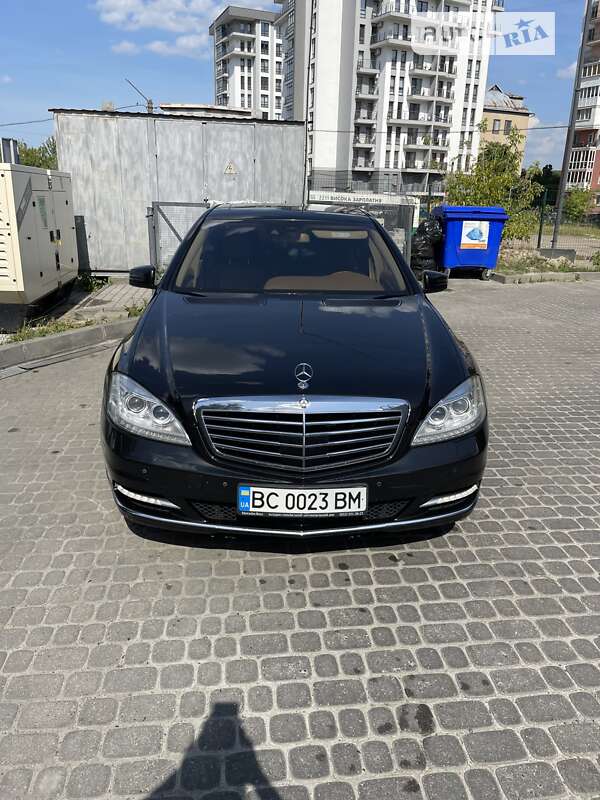 Седан Mercedes-Benz S-Class 2008 в Львові