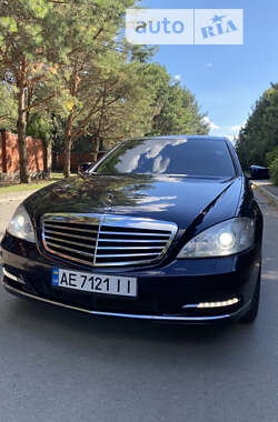 Седан Mercedes-Benz S-Class 2006 в Днепре