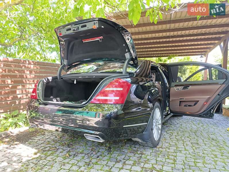 Седан Mercedes-Benz S-Class 2010 в Виннице