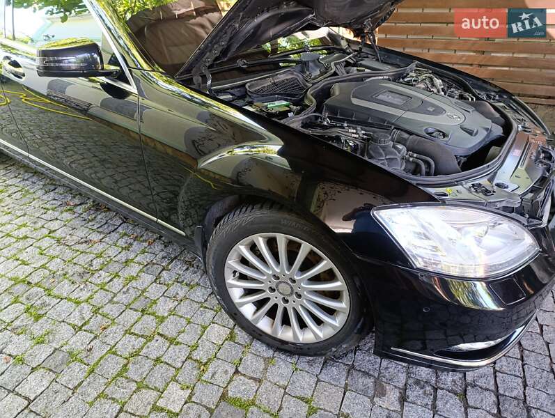 Седан Mercedes-Benz S-Class 2010 в Виннице