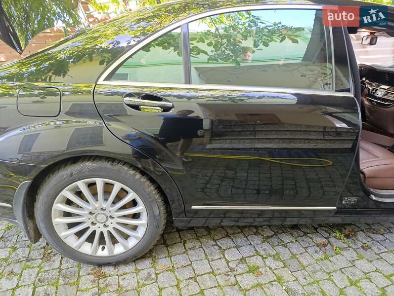 Седан Mercedes-Benz S-Class 2010 в Виннице
