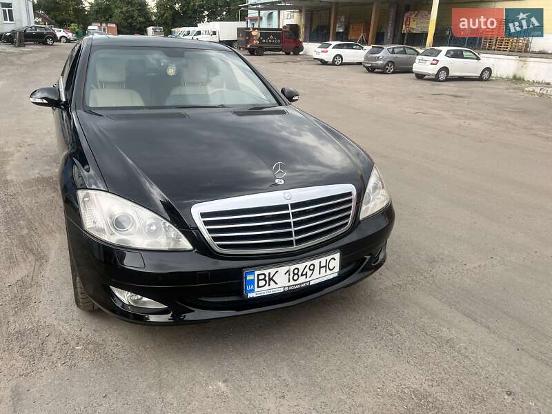 Седан Mercedes-Benz S-Class 2008 в Ровно
