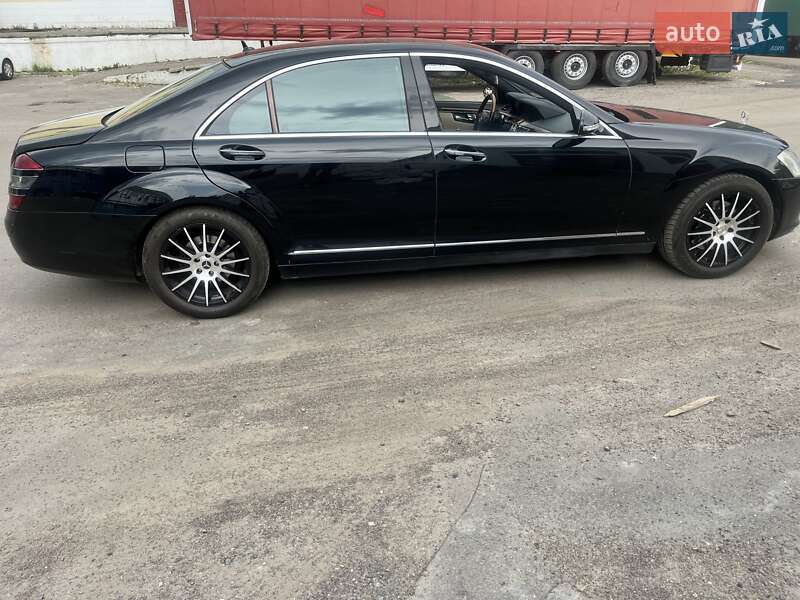 Седан Mercedes-Benz S-Class 2008 в Ровно