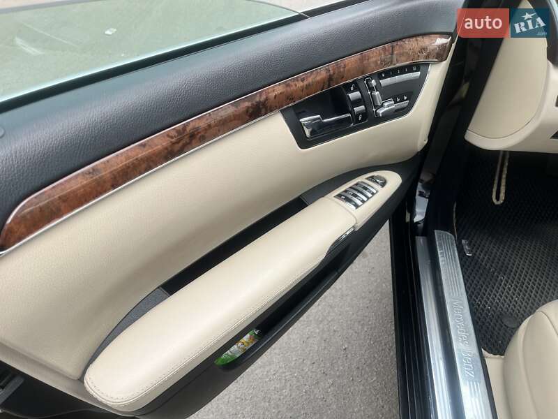 Седан Mercedes-Benz S-Class 2008 в Ровно