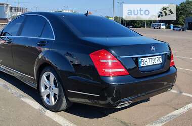 Седан Mercedes-Benz S-Class 2006 в 