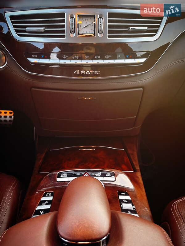 Седан Mercedes-Benz S-Class 2010 в Одесі