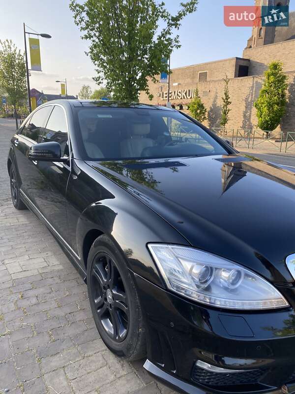 Седан Mercedes-Benz S-Class 2006 в Измаиле