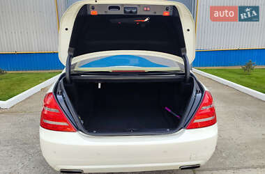 Седан Mercedes-Benz S-Class 2012 в 