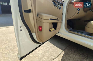 Седан Mercedes-Benz S-Class 2012 в 
