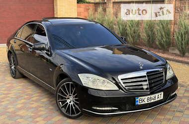 Седан Mercedes-Benz S-Class 2012 в Рівному