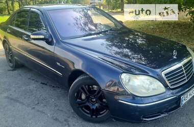 Седан Mercedes-Benz S-Class 2003 в Дубні