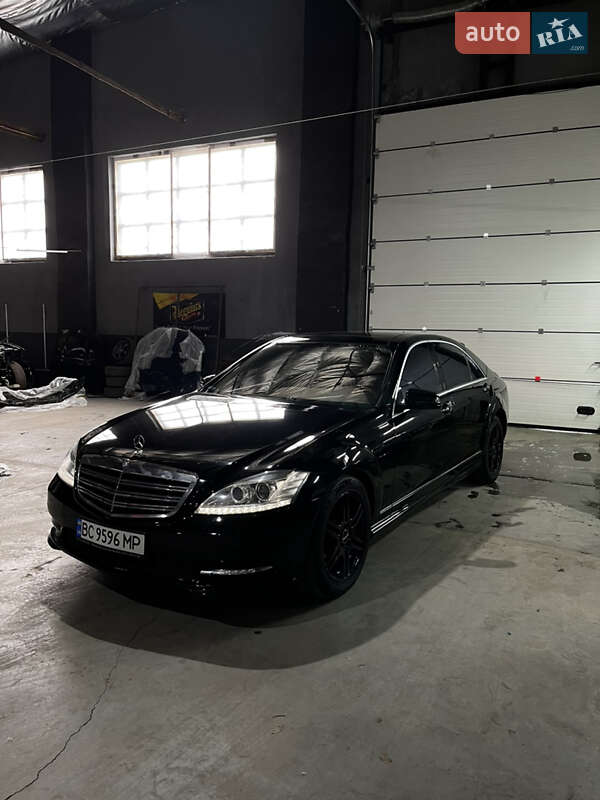 Седан Mercedes-Benz S-Class 2008 в Львове