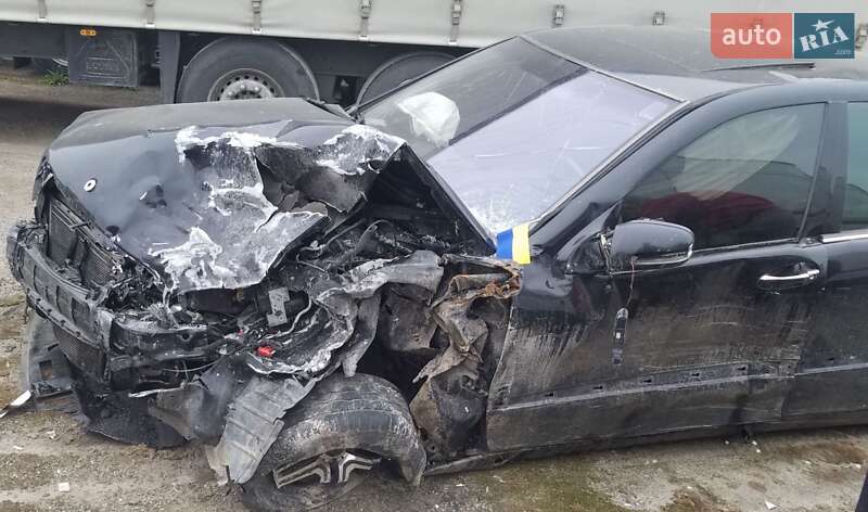 Седан Mercedes-Benz S-Class 2002 в Львові