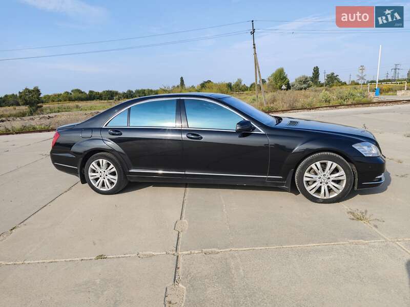 Седан Mercedes-Benz S-Class 2010 в Сумах