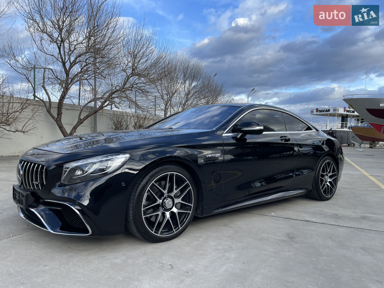 Перехідний рестайлінг !
03 місяць 2017 року
Офіційна, без ДТП та підкрасів !
Повна комплектація, з усіма кнопками безпеки та комфорту !
Внутрішній рестайлінг 63 AMG - 11000 евро (планшет, блоки, проекція, дефлектора, нові підсвітки, кермо AMG GT) встановлював _dmitriy223
Зовнішній рестайлінг 63 AMG - 6000 дол !
Підтверджені ТО на 250 тис грн !
Стан двигуна - без будь-яких задирів !
Стан авто - наближений до нового !

Ціна знижена з 75000 дол !
Телефонувати без пропозицій обміну та торгу ! 