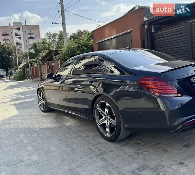 Mercedes-Benz S-Class