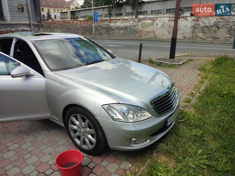 Седан Mercedes-Benz S-Class 2008 в Тячеве