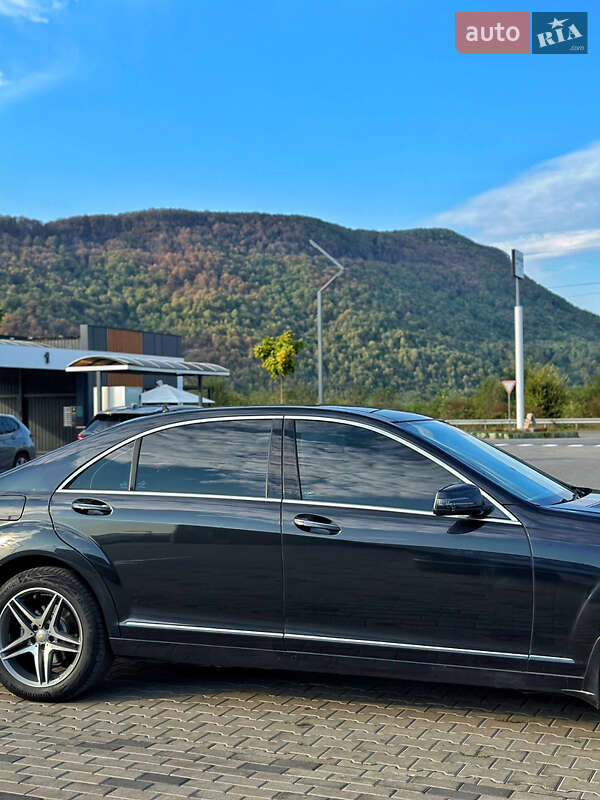 Седан Mercedes-Benz S-Class 2012 в Хусте