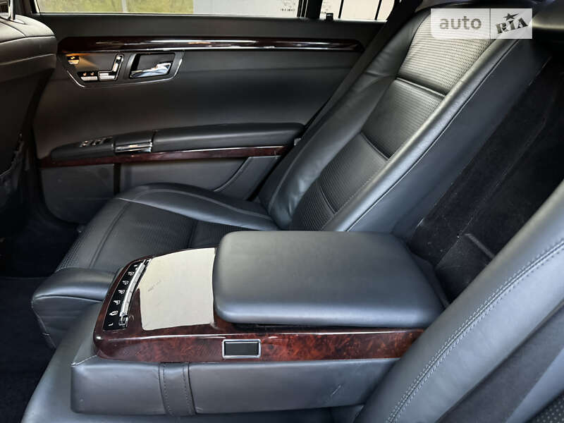 Седан Mercedes-Benz S-Class 2007 в Днепре