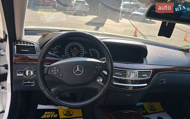 Седан Mercedes-Benz S-Class 2011 в Чернівцях