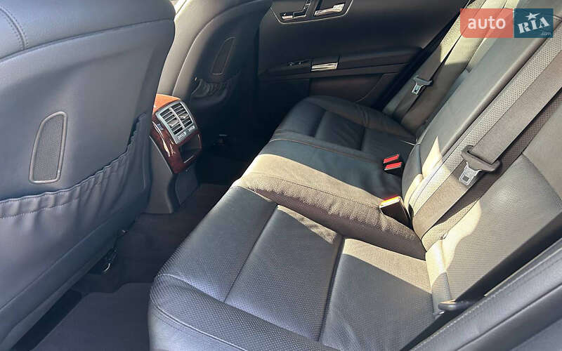 Седан Mercedes-Benz S-Class 2011 в Чернівцях