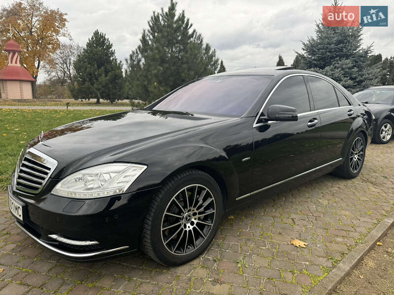 Седан Mercedes-Benz S-Class 2010 в Чернівцях