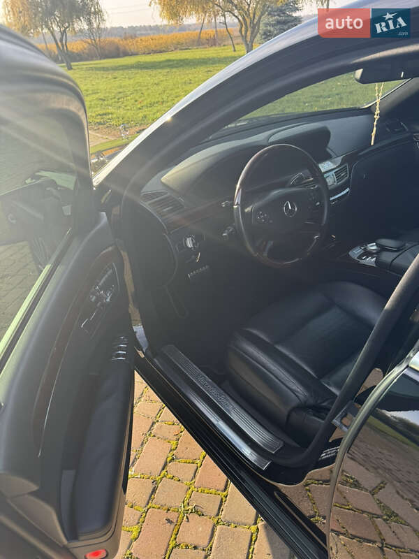 Седан Mercedes-Benz S-Class 2010 в Чернівцях