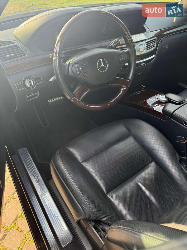 Седан Mercedes-Benz S-Class 2010 в Чернівцях