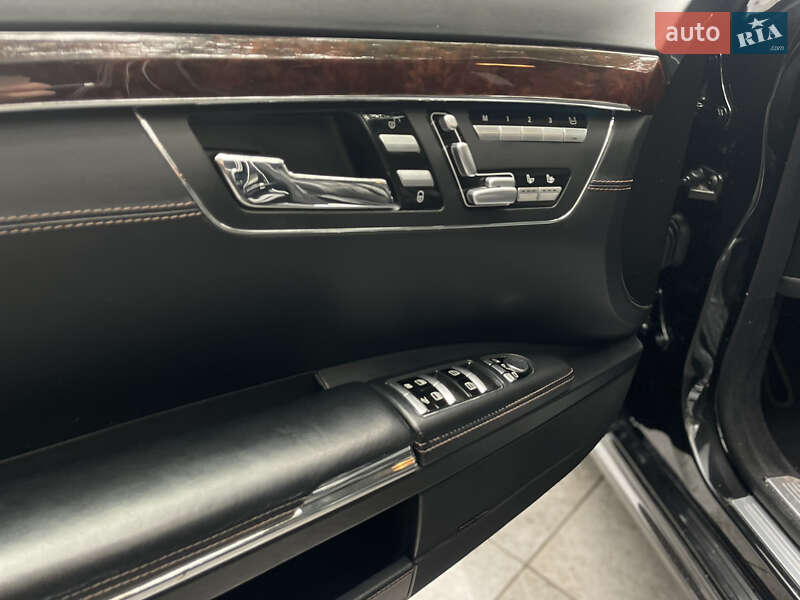 Седан Mercedes-Benz S-Class 2010 в Одессе