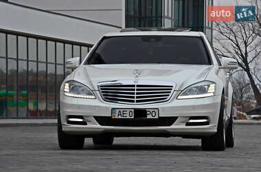 Седан Mercedes-Benz S-Class 2011 в Дніпрі