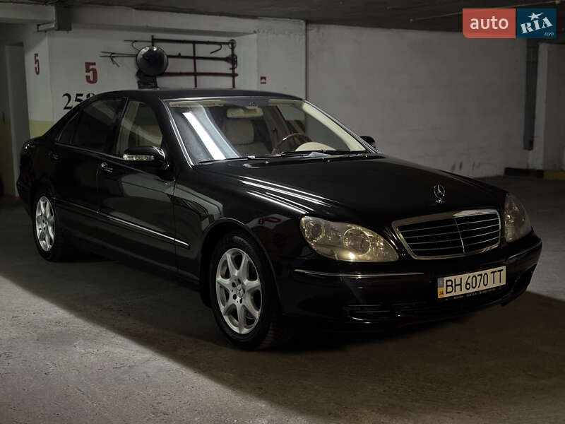 Седан Mercedes-Benz S-Class 2004 в 
