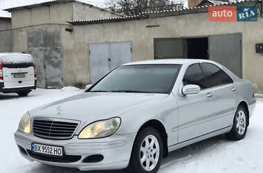 Седан Mercedes-Benz S-Class 2004 в Волочиську