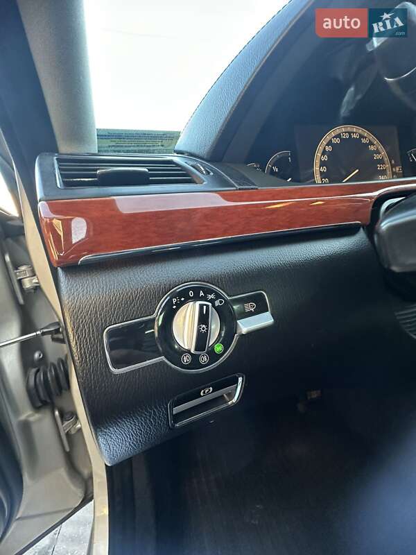 Седан Mercedes-Benz S-Class 2006 в Сарнах