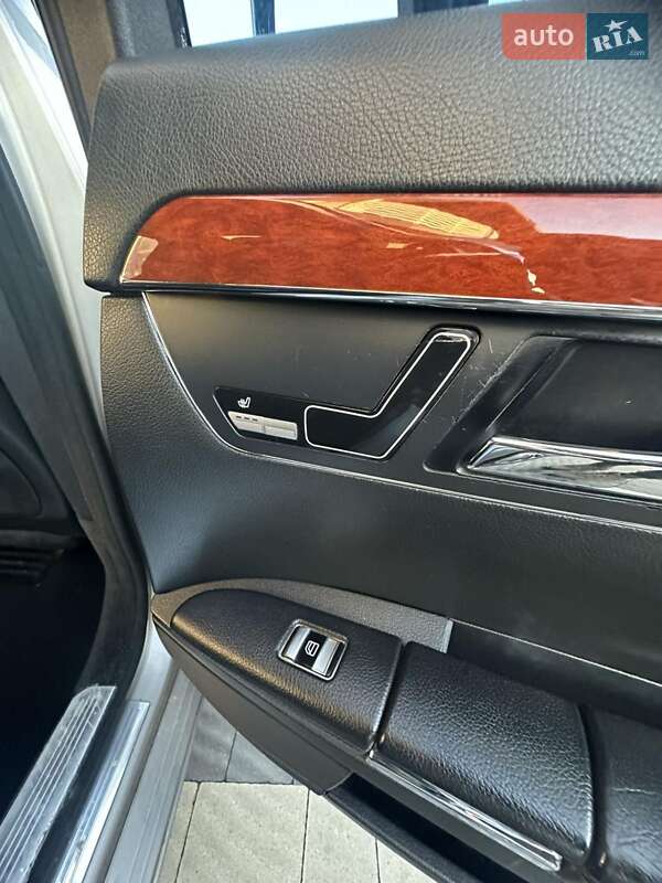 Седан Mercedes-Benz S-Class 2006 в Сарнах