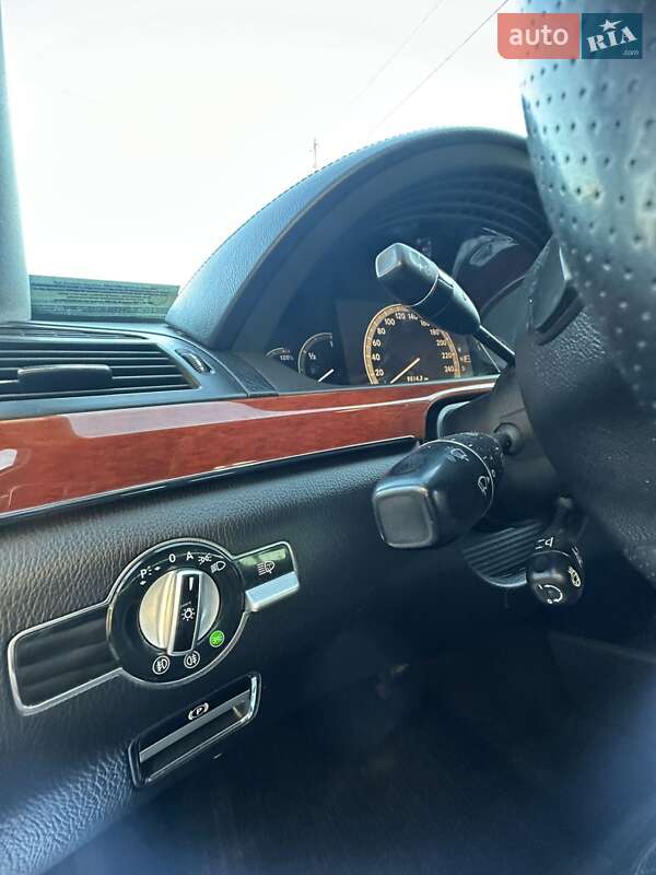 Седан Mercedes-Benz S-Class 2006 в Сарнах