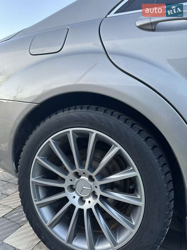 Седан Mercedes-Benz S-Class 2006 в Сарнах