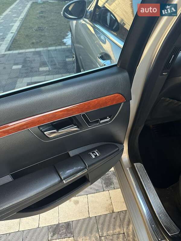 Седан Mercedes-Benz S-Class 2006 в Сарнах