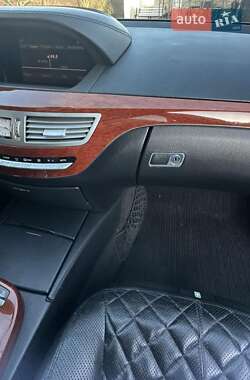 Седан Mercedes-Benz S-Class 2006 в 