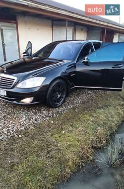 Седан Mercedes-Benz S-Class 2007 в Косове