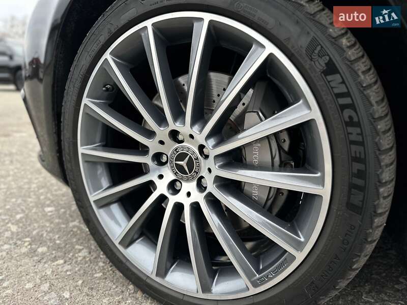 Седан Mercedes-Benz S-Class 2015 в Киеве