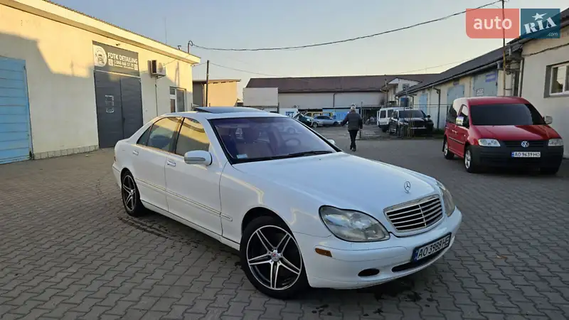 Mercedes-Benz S-Class