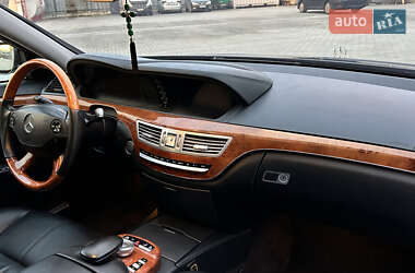 Седан Mercedes-Benz S-Class 2006 в 